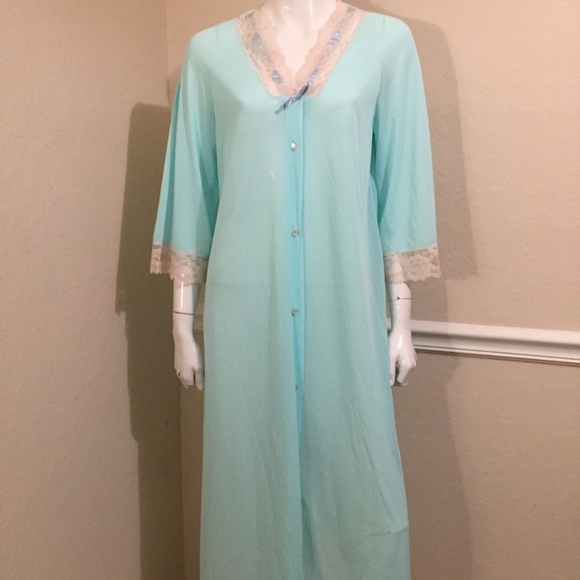 Vintage Other - Vintage Kayser Nylon Cream Lace Trimmed Robe